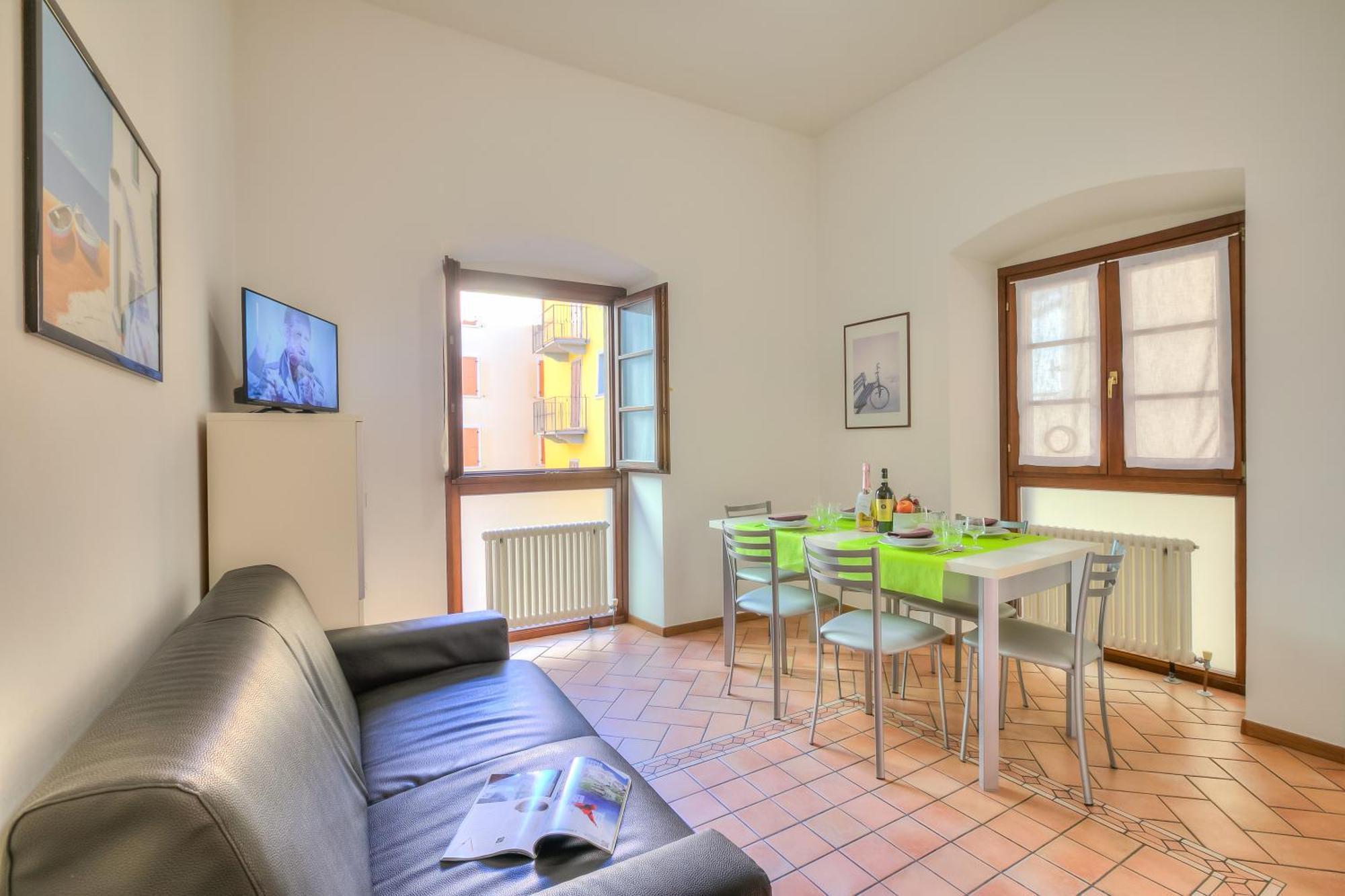 Casa Alpino Aparthotel Riva del Garda Exterior photo