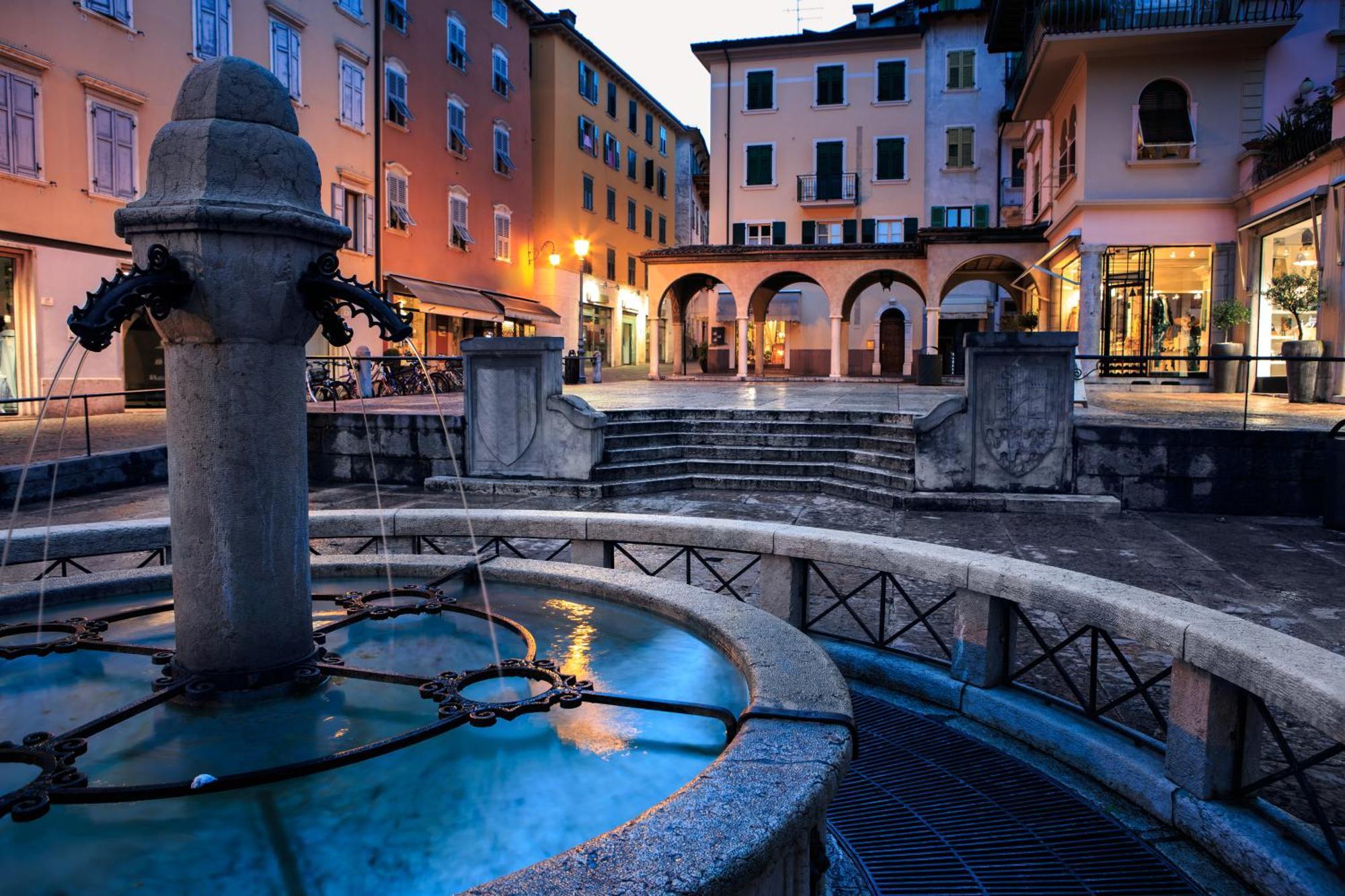 Casa Alpino Aparthotel Riva del Garda Exterior photo